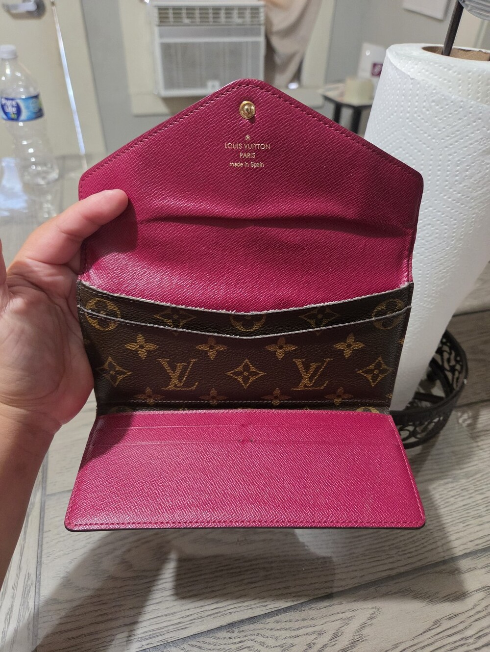 Louis Vuitton Wallet - Picture 7 of 10